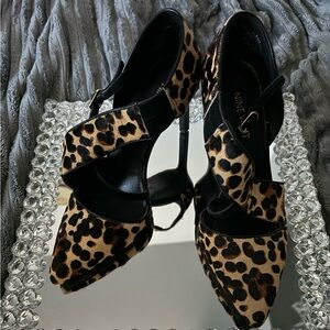 Women’s Cow Leather Fur Pumps - Like New - Size 5.5